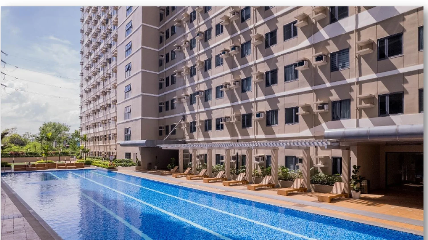 Green 2 Residences swimming pool
